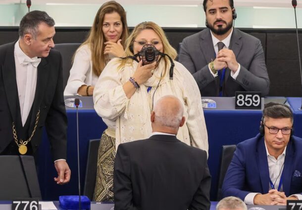 Paradoxul lui Dîncu. Șoșoacă i-a dat o mână de ajutor Ursulei