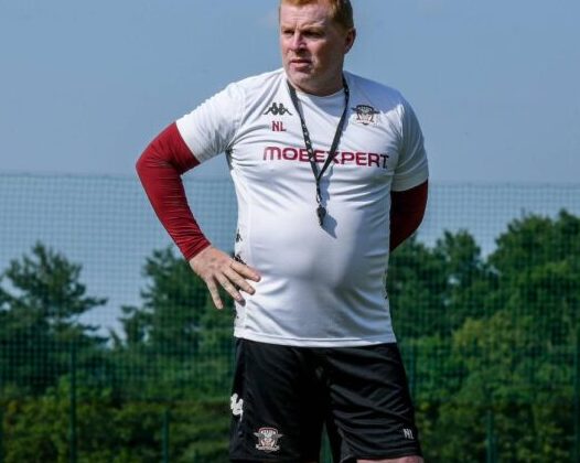 Neil Lennon a căzut de pe bicicletă!