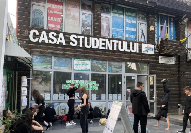 Abuz la Casa Studenților din Pitești