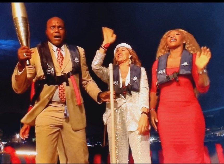 Macron: „Un spectacol unic în lume”