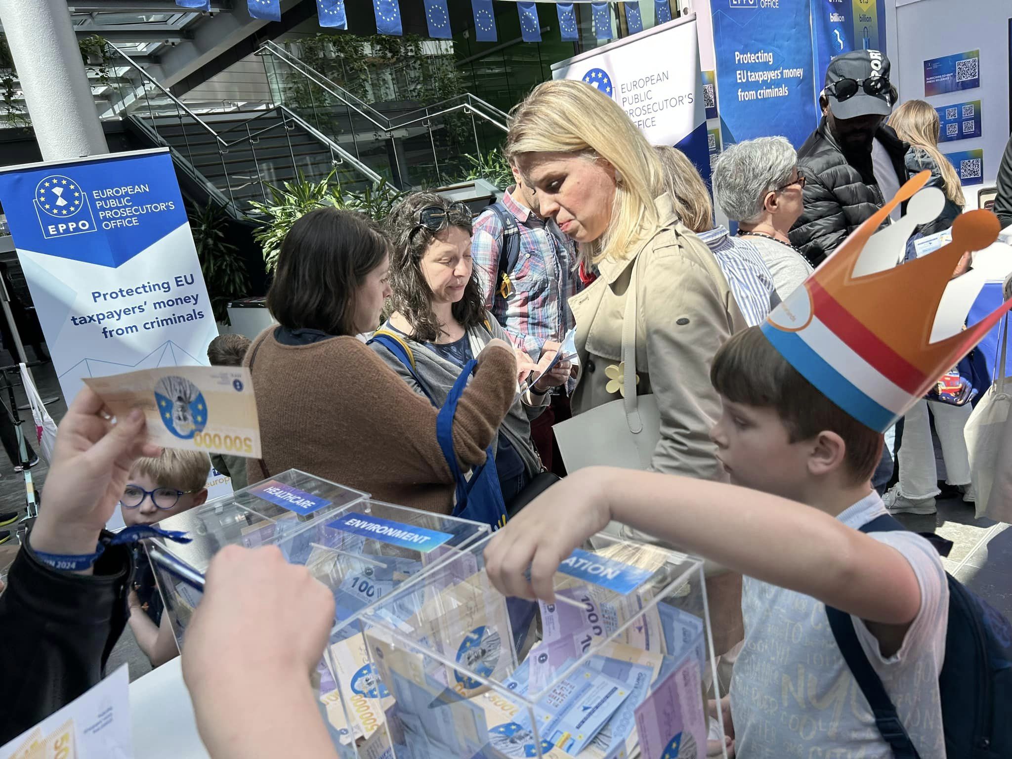 PE: Români în legătură cu grupări mafiote italiene