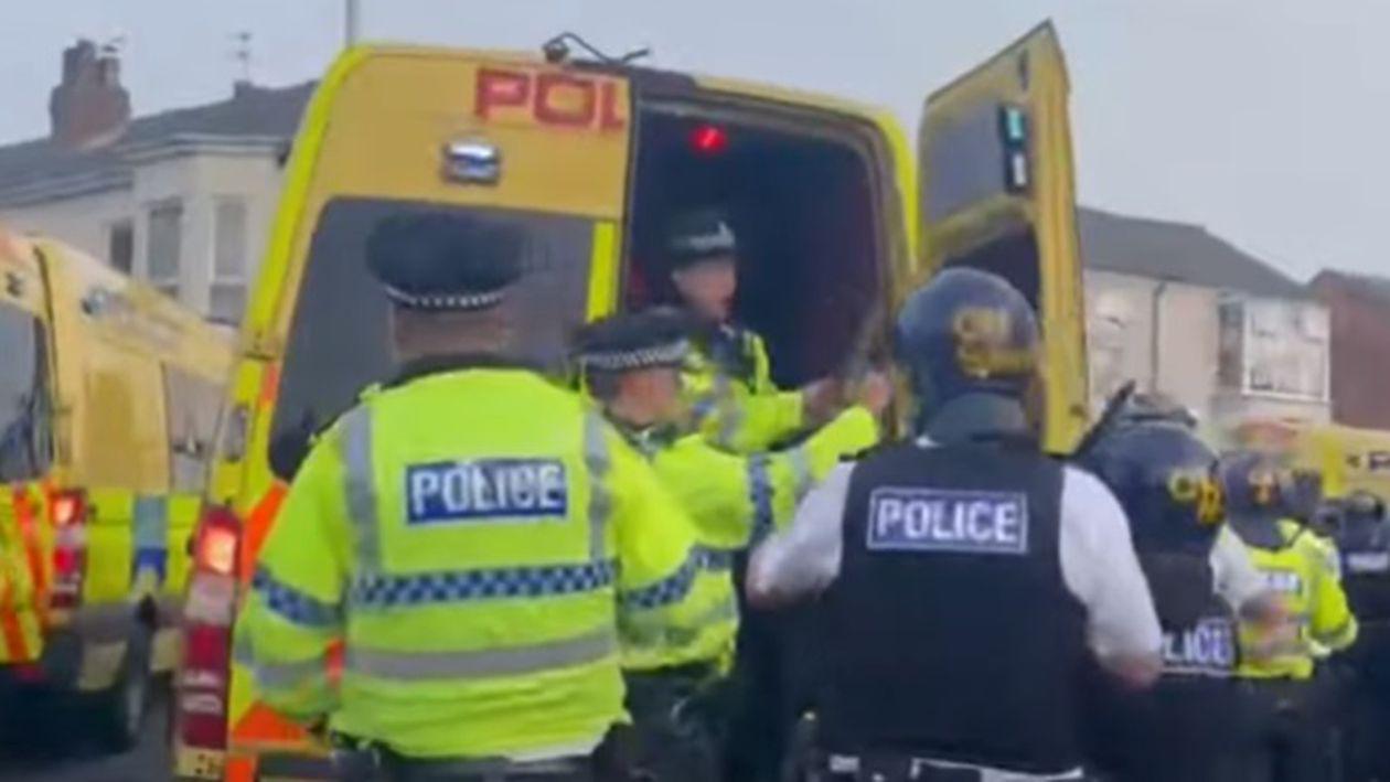 Violențe în stradă, priveghiul care s-a transformat în confruntare