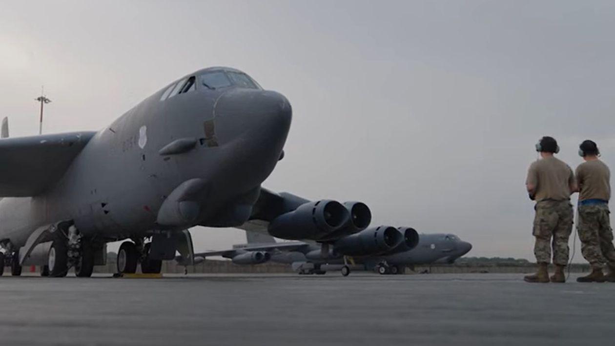 Americanii au publicat imagini, în premieră, cu bombardierele strategice