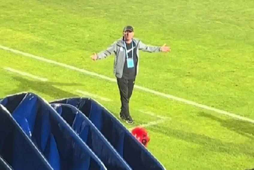 Și tu, Gică? Hagi și-a ieșit din minți și s-a luat la ceartă cu spectatorii!