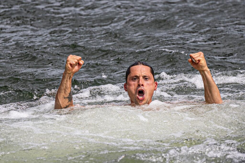 Popovici îşi păstrează şansele la un nou titlu