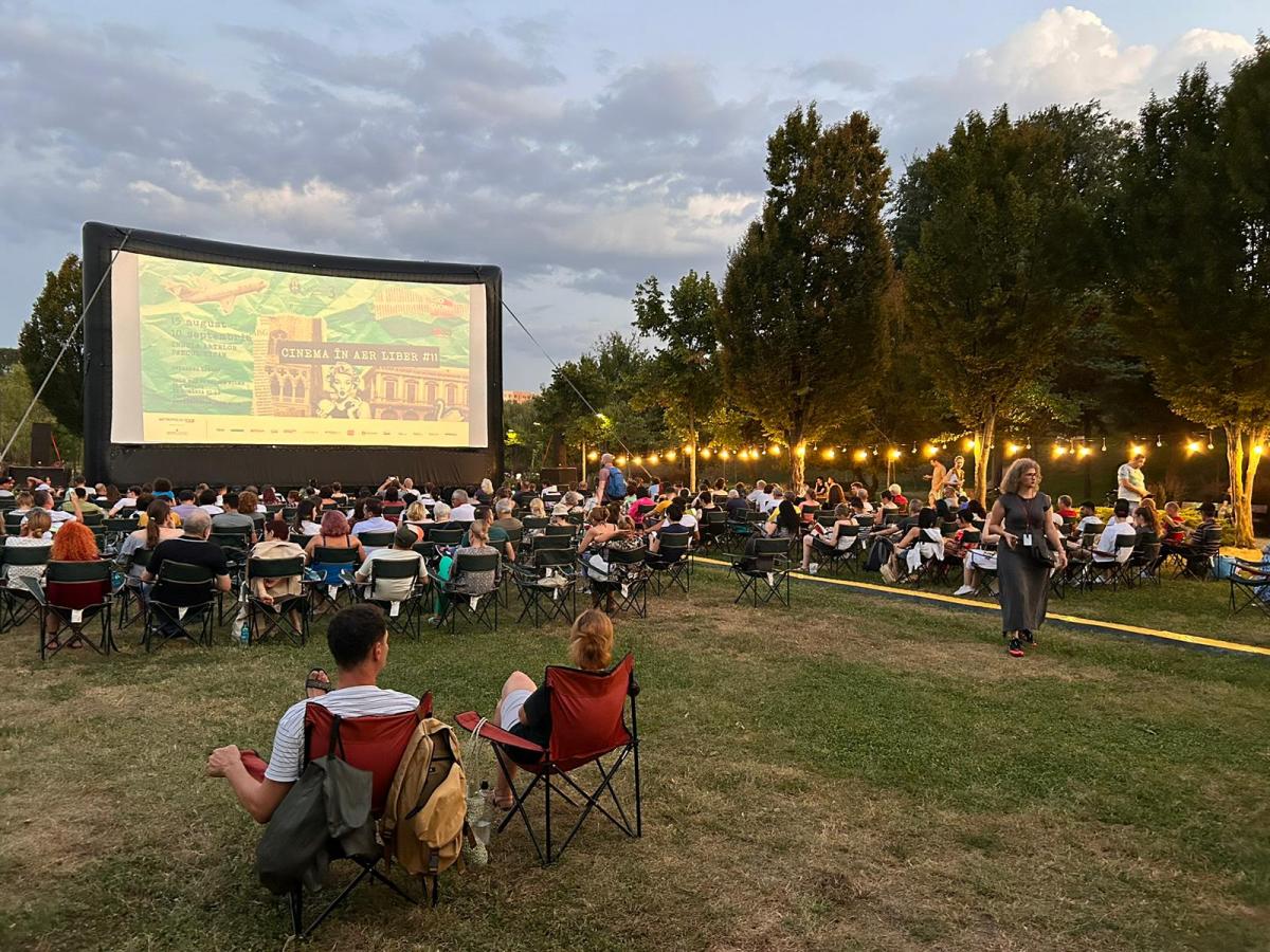 Începe Festivalul „Cinema în aer liber”
