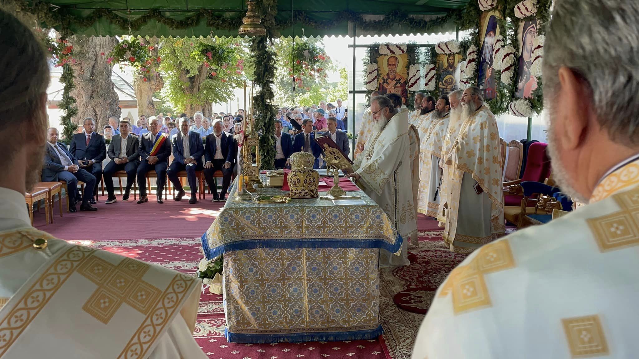 Pesediştii, ca boierii. Credincioşii, ca slugile