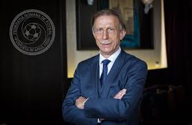 A murit Christoph Daum, fost selecţioner al României