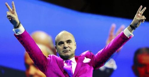 ”Măi moluscă liberală, care face pe dânsa doar când pronunță cuvântul ”război”