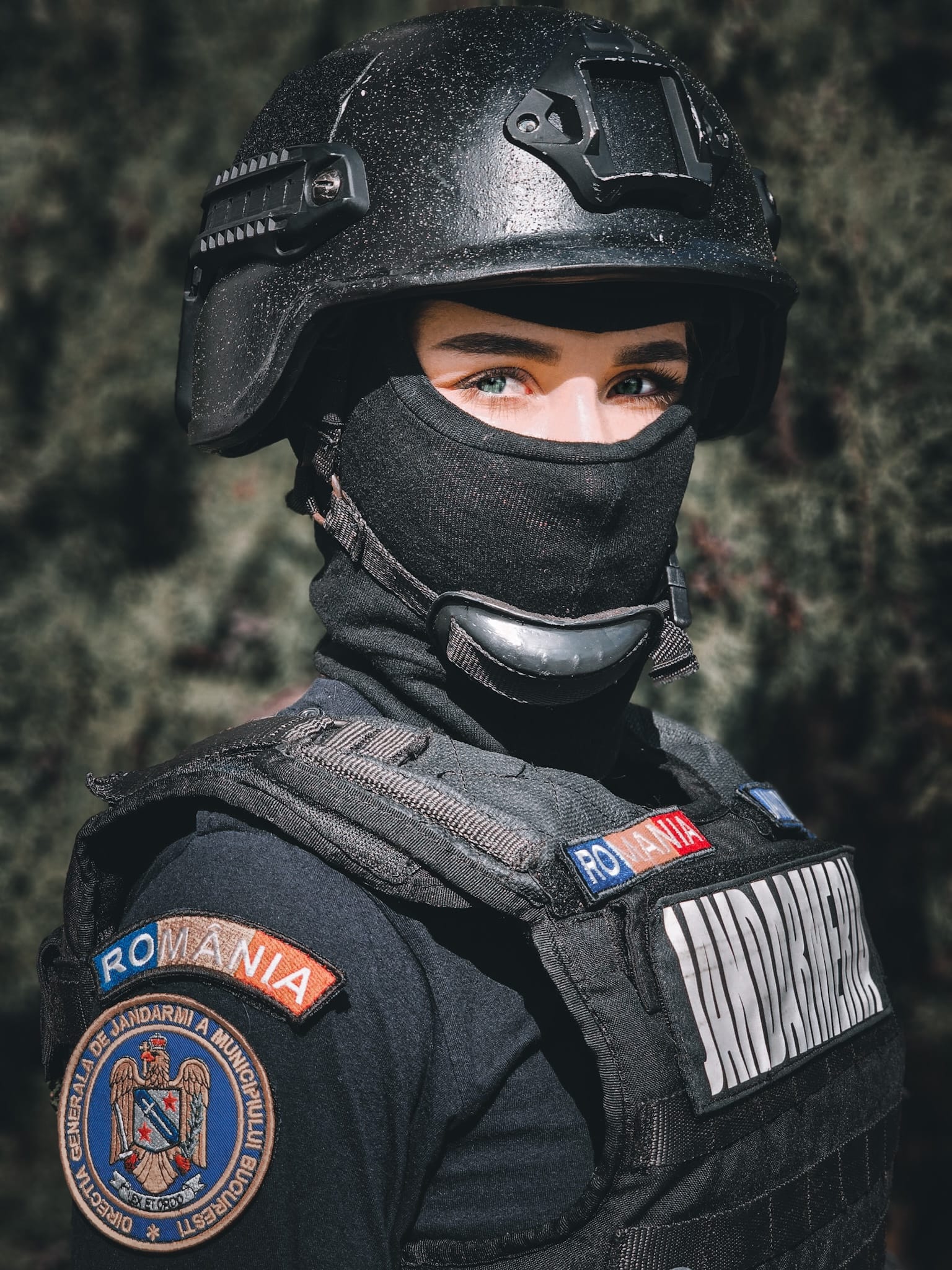 Jandarmeriță rănită cu o talangă