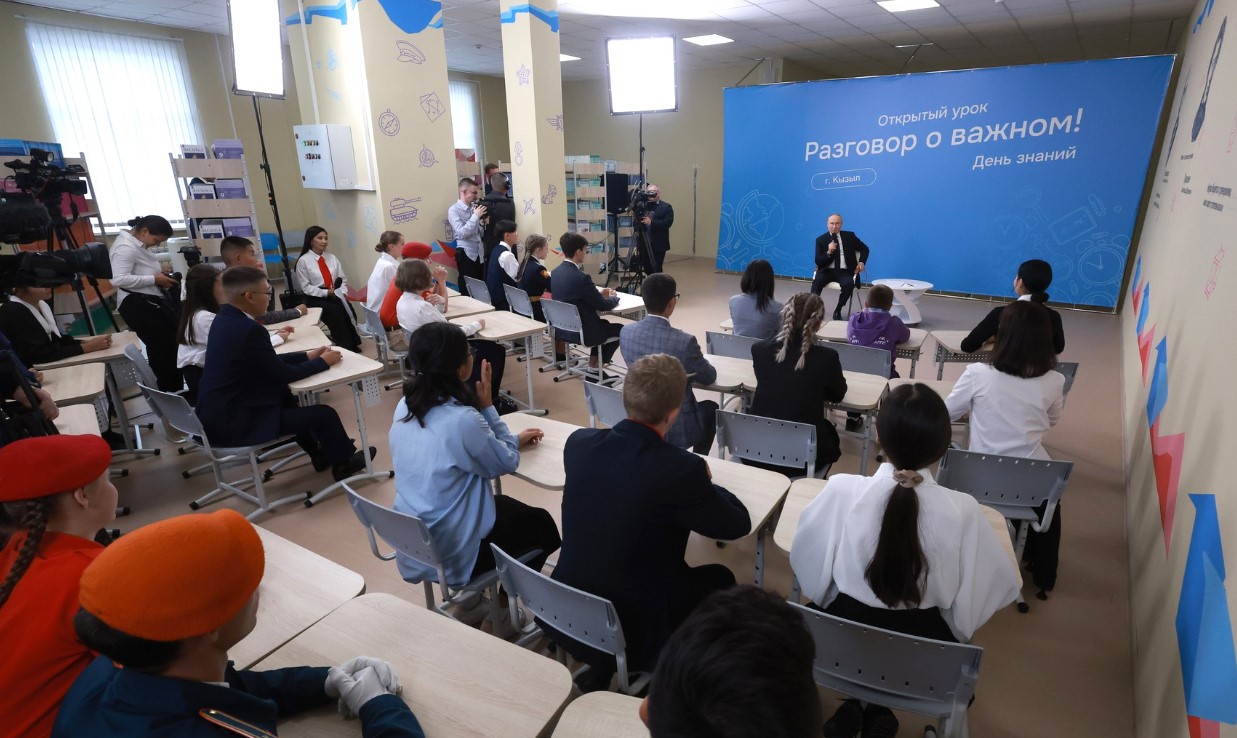 Membrii familiei Putin știu chineza