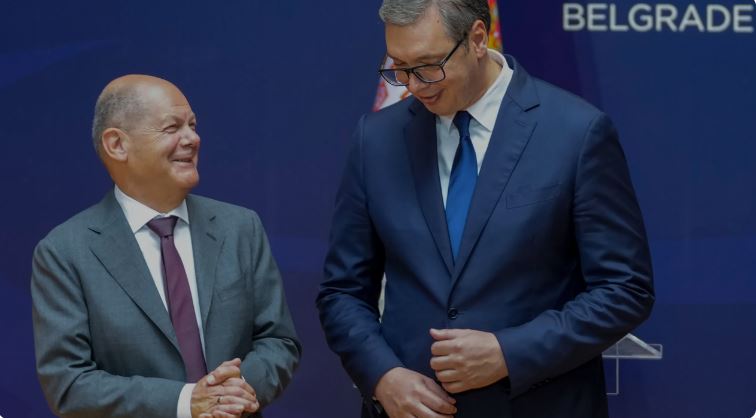 Serbia: nealinierea se măsoară în tone de resurse naturale