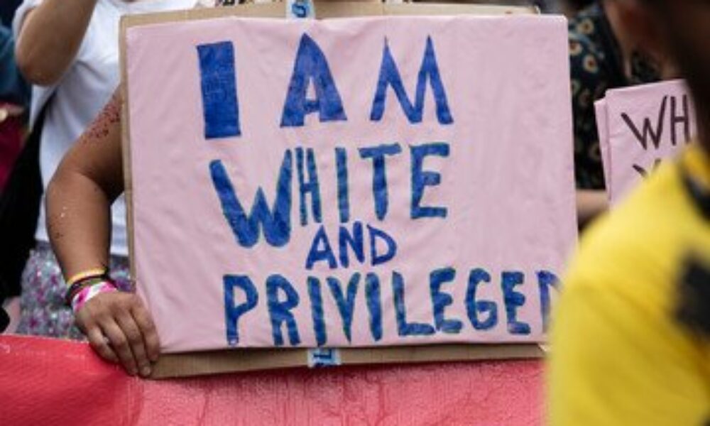 privilegiul albilor