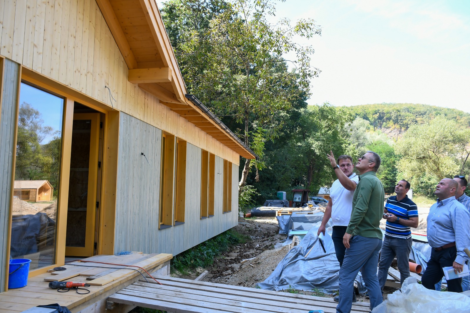 Se construiesc campinguri în Defileul Crișului Repede, cu bani europeni