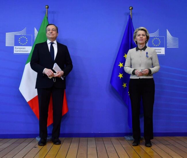 Mult zgomot pentru nimic. Super Mario, Ursula von der Leyen în pantaloni și cu cravatǎ