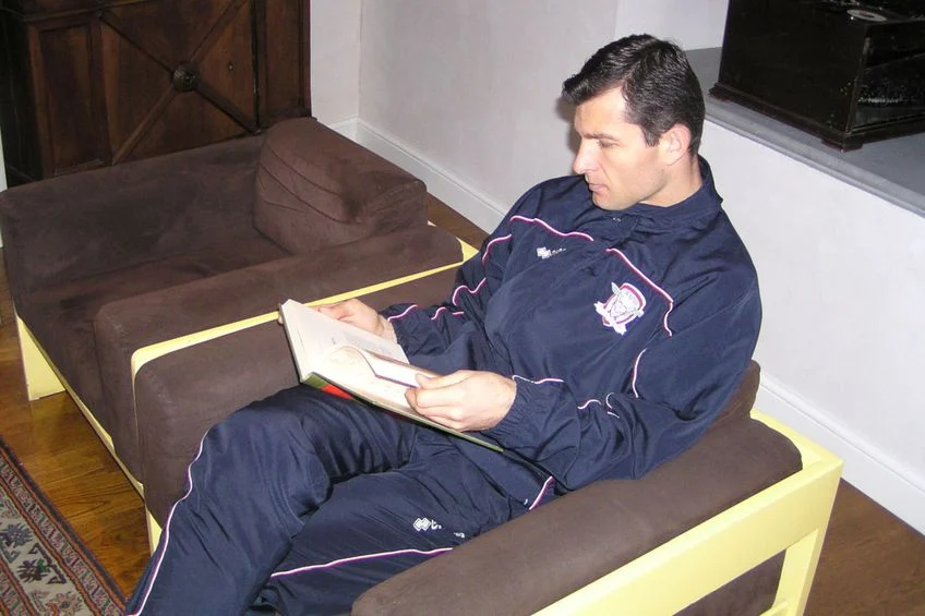 Duel între doi foști colegi de cameră