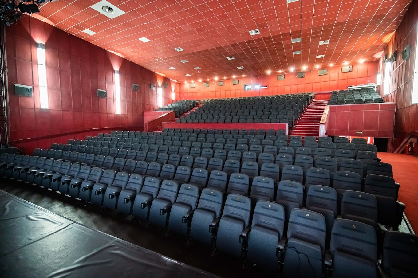 Sală de spectacole din București închisă de ANPC