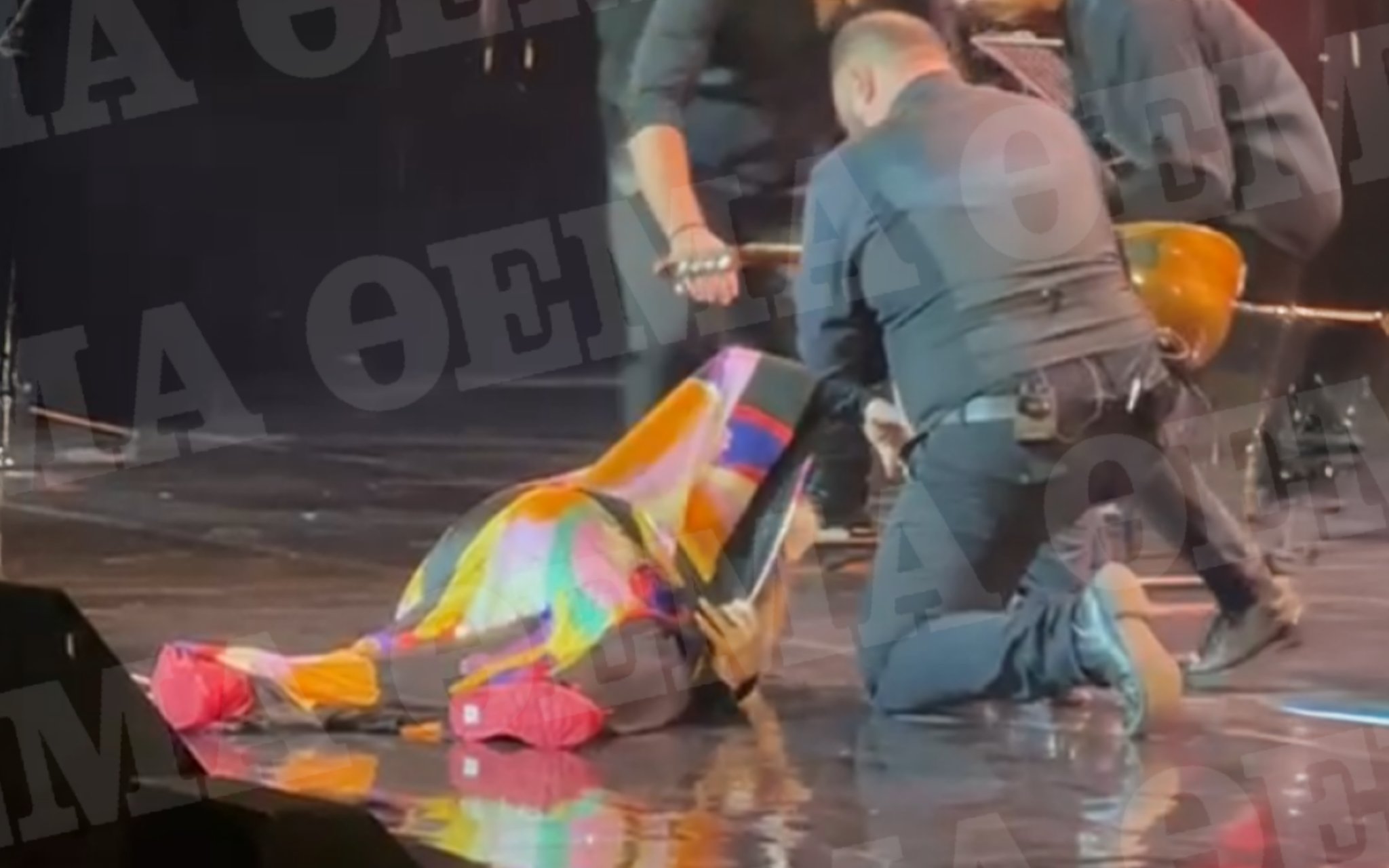 Prăbuşirea unei cântăreţe legendare