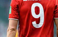 ”Cel mai bun număr 9 din ultimul deceniu”