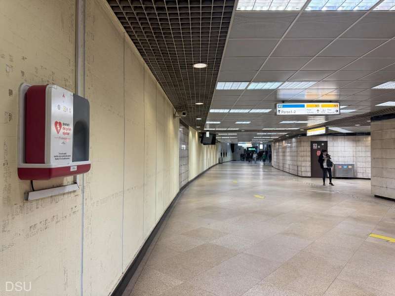 Echipamente pentru salvarea de vieți, montate la metrou