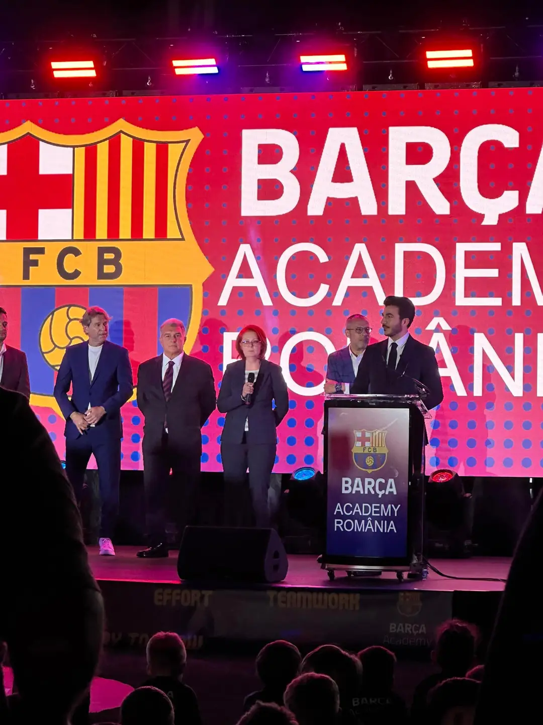 FC Barcelona și-a inaugurat școala de fotbal de la București