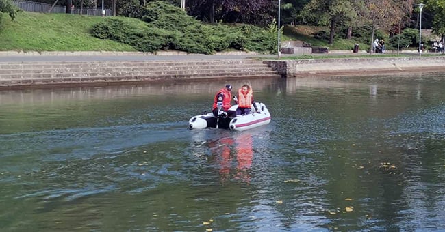 Premieră naţională. S-a lansat barca propulsată cu hidrogen