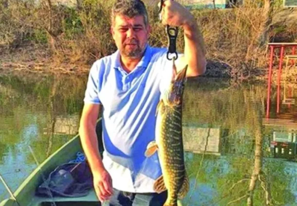 I-a dat like Rabby Molla lui Ciolacu! Sau cum sunteţi prostiţi în faţă