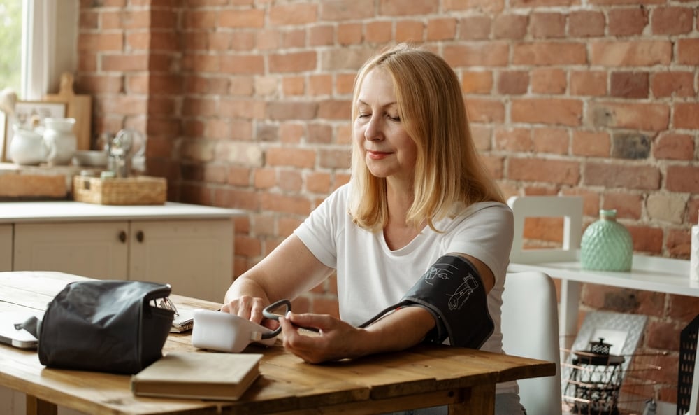 Tehnologii moderne în tensiometre. Funcţii avansate pentru o monitorizare mai bună