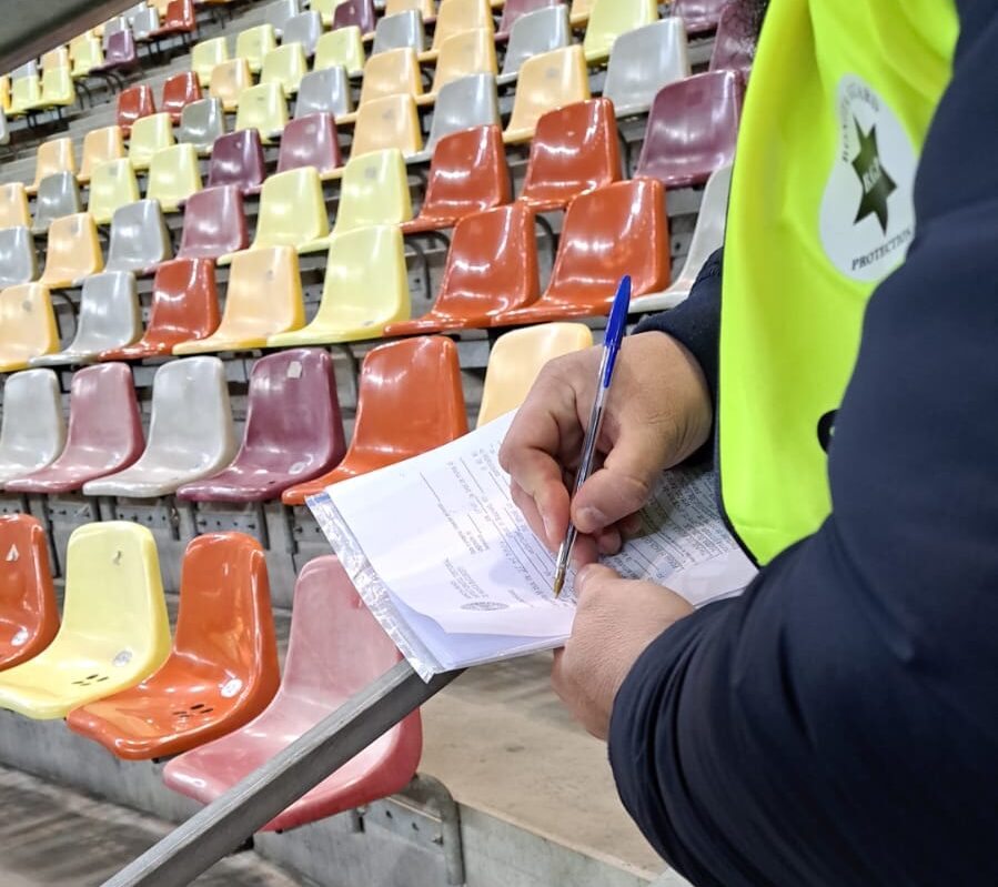 Muncă fără forme legale la Arena Națională