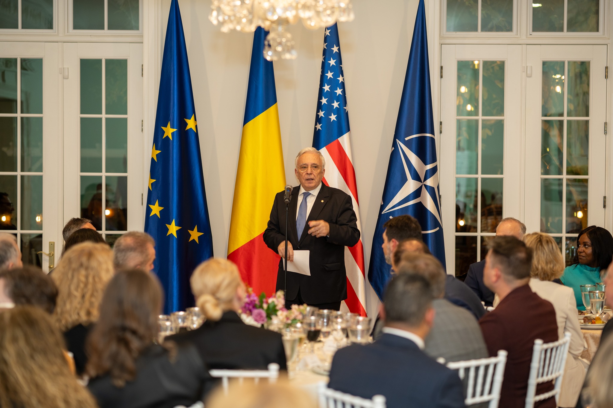 Mugur Isărescu vorbește în SUA despre Tezaurul României