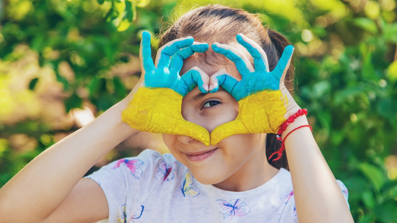 Ilie Bolojan ajută elevi din Ucraina