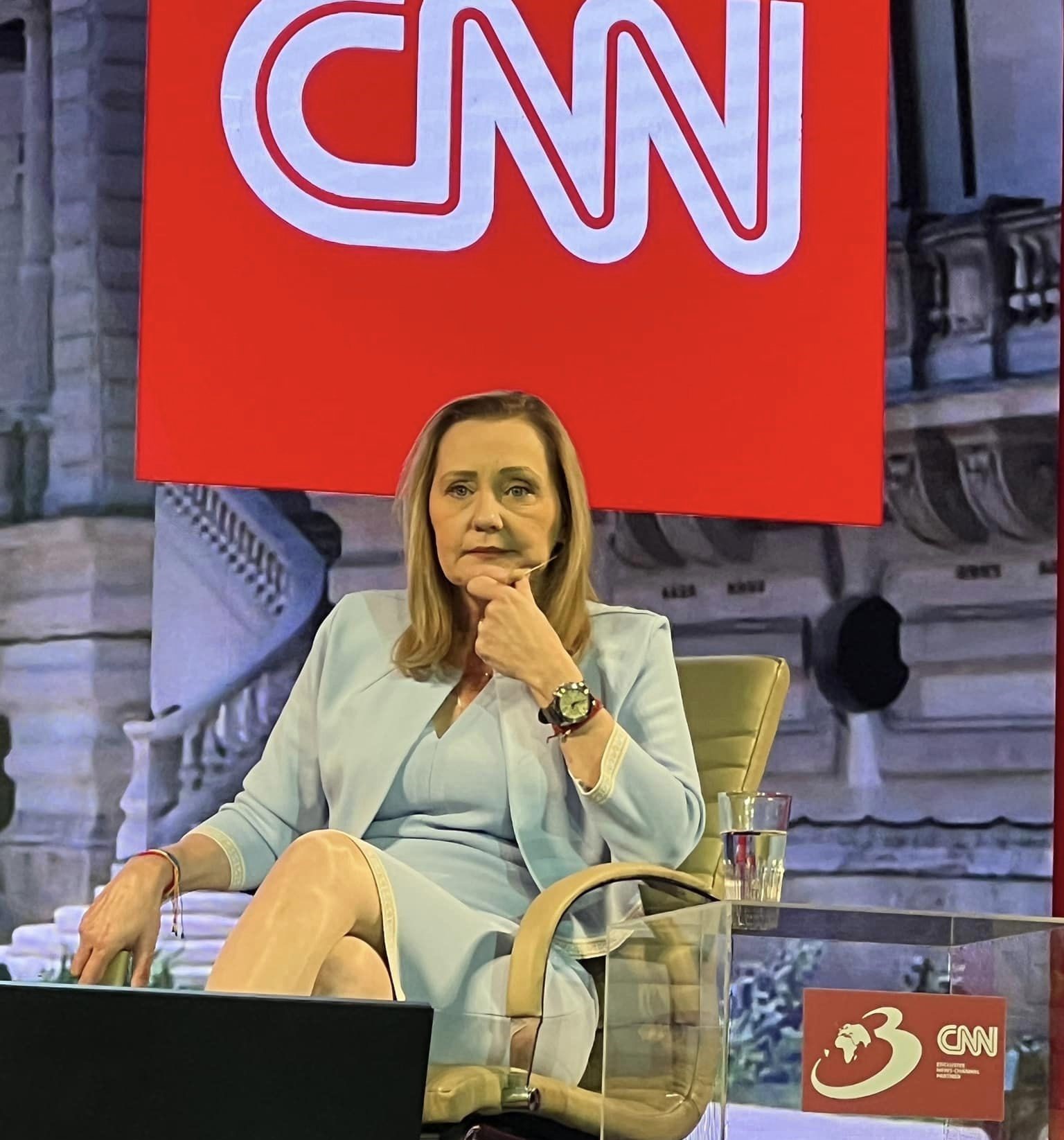 Jorge sau Generalul Rog?