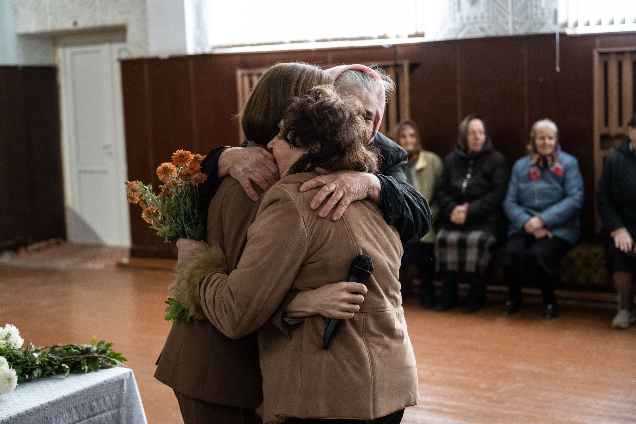 Maia Sandu: „Hoţii vor să ne cumpere ţara”