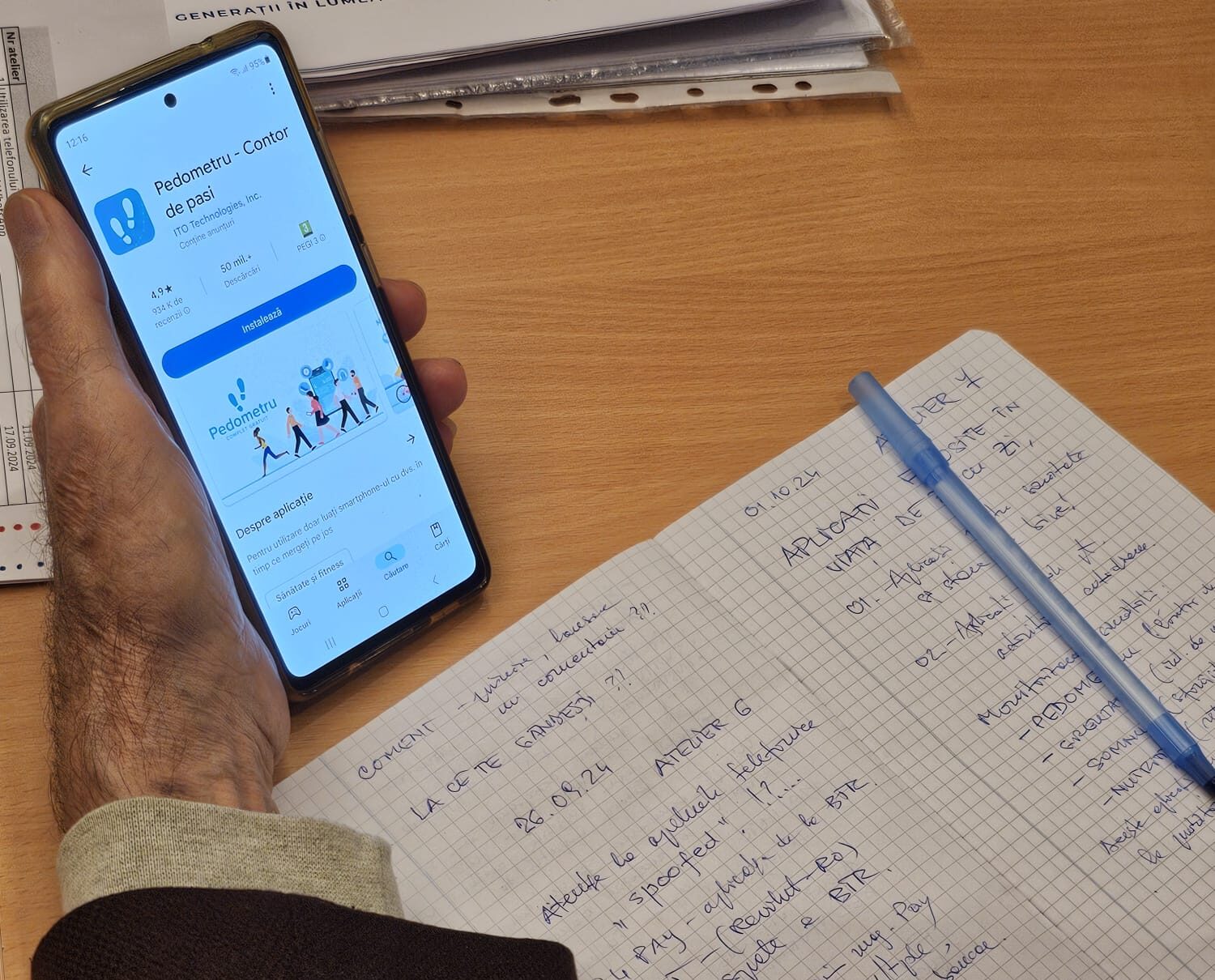 Seniori conectați la lumea digitală