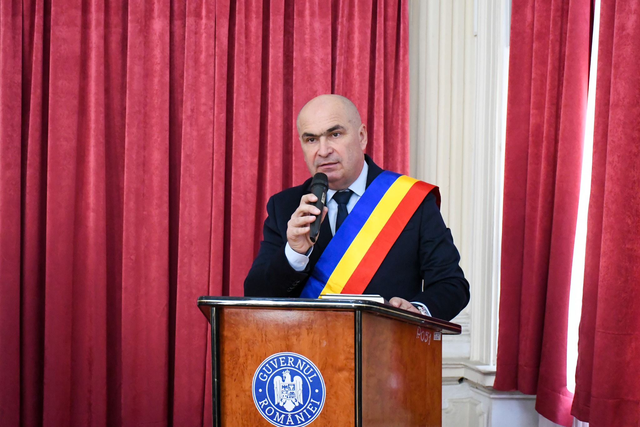 Ilie Bolojan, premierul tuturor. Și Ciolacu îi face curte