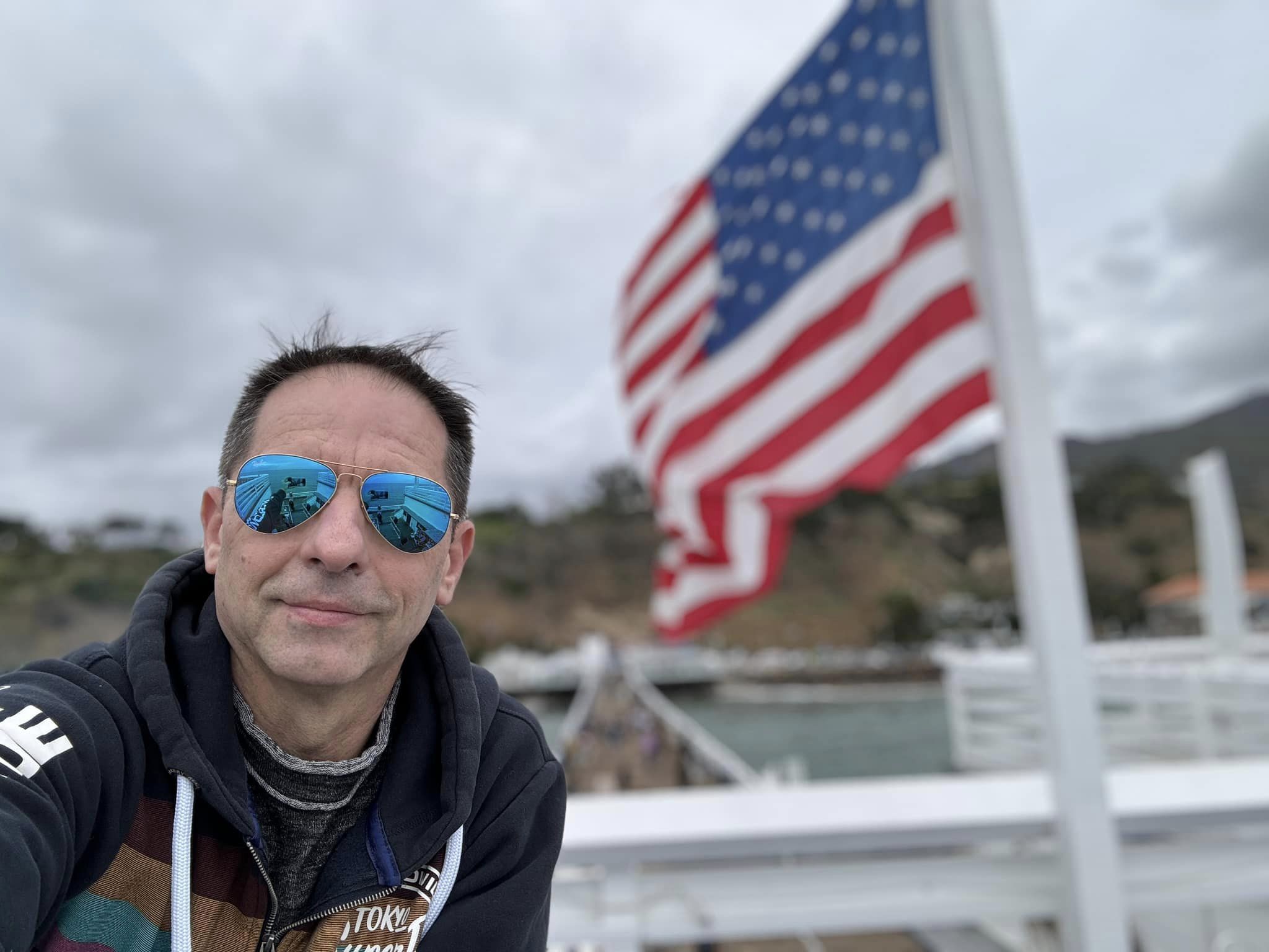 Dan Negru: „Câinele moare de drum lung și noi de grija Americii”