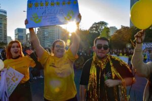 (Fotoreportaj) Studenții au UniFestat în Piața Victoriei