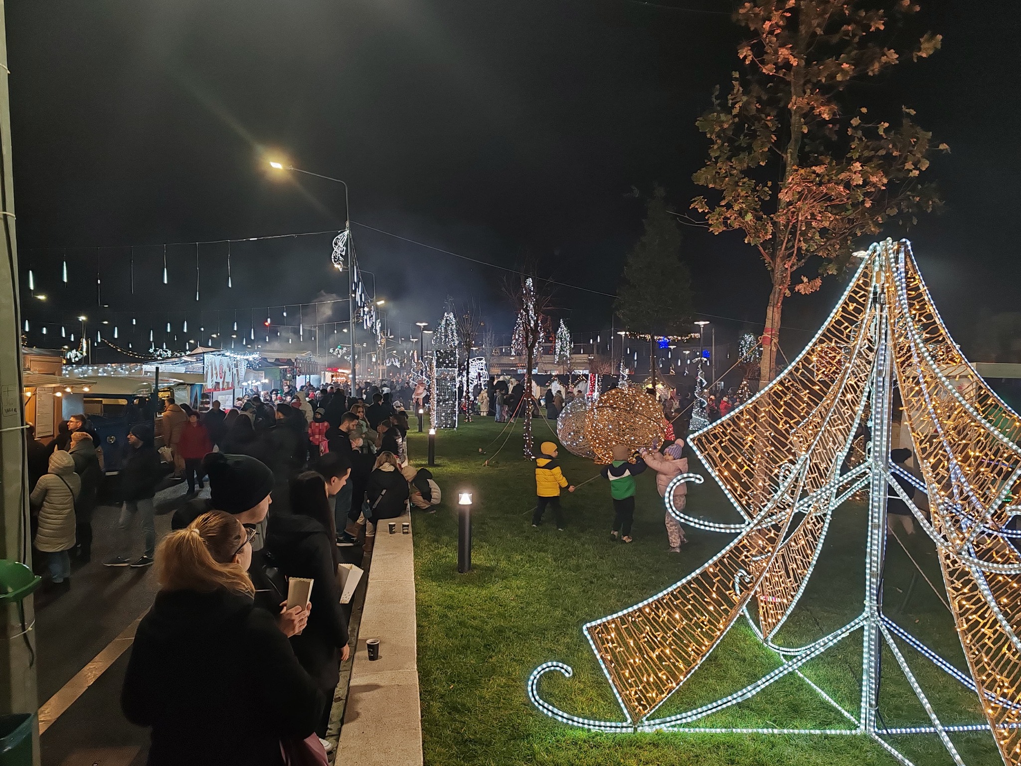 S-a deschis Târgul de Crăciun de la Berceni Arena