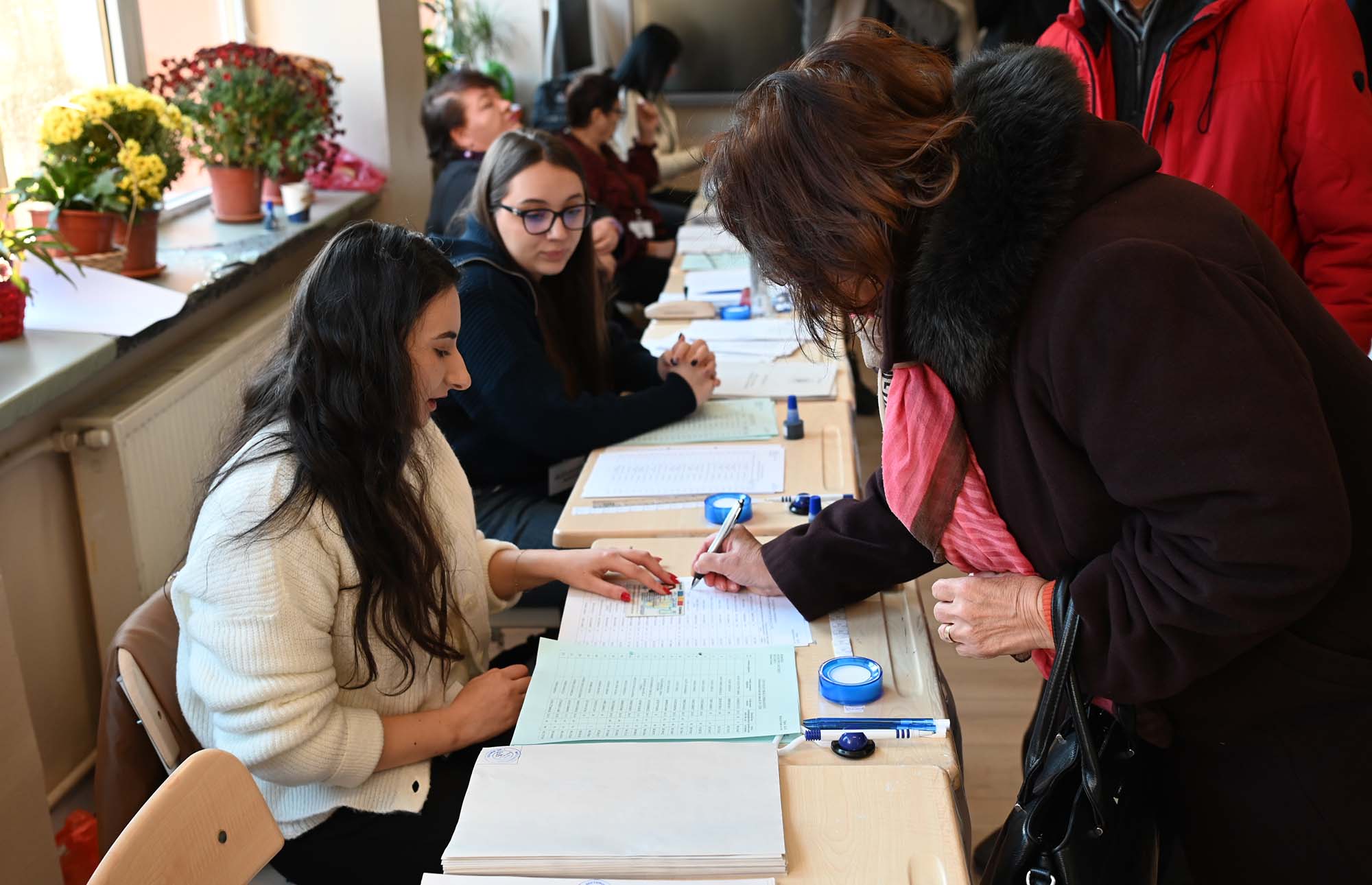 Cum se face numărarea voturilor în secţii