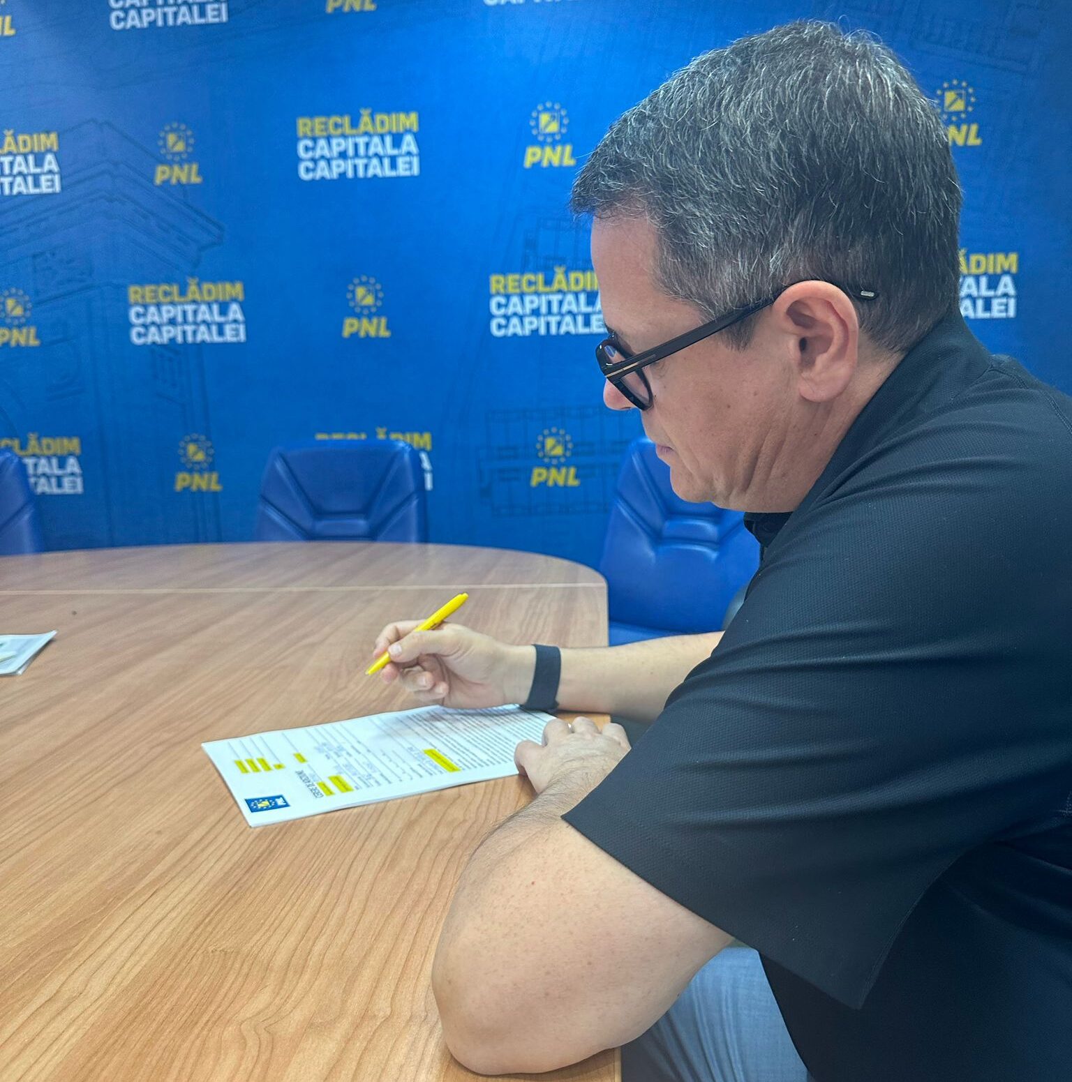 Hellvig a semnat cu PNL: este un moment complicat