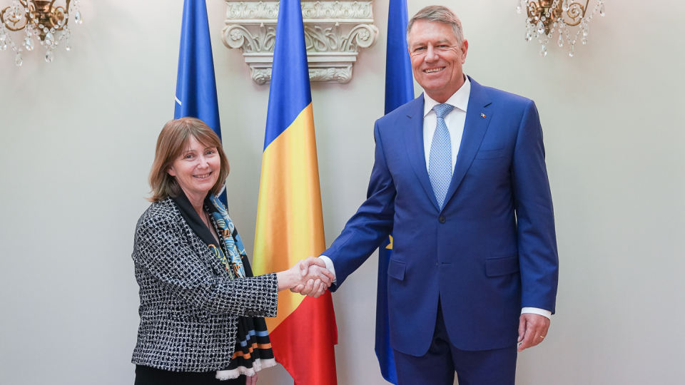 Steaua României pentru ambasadoarea SUA