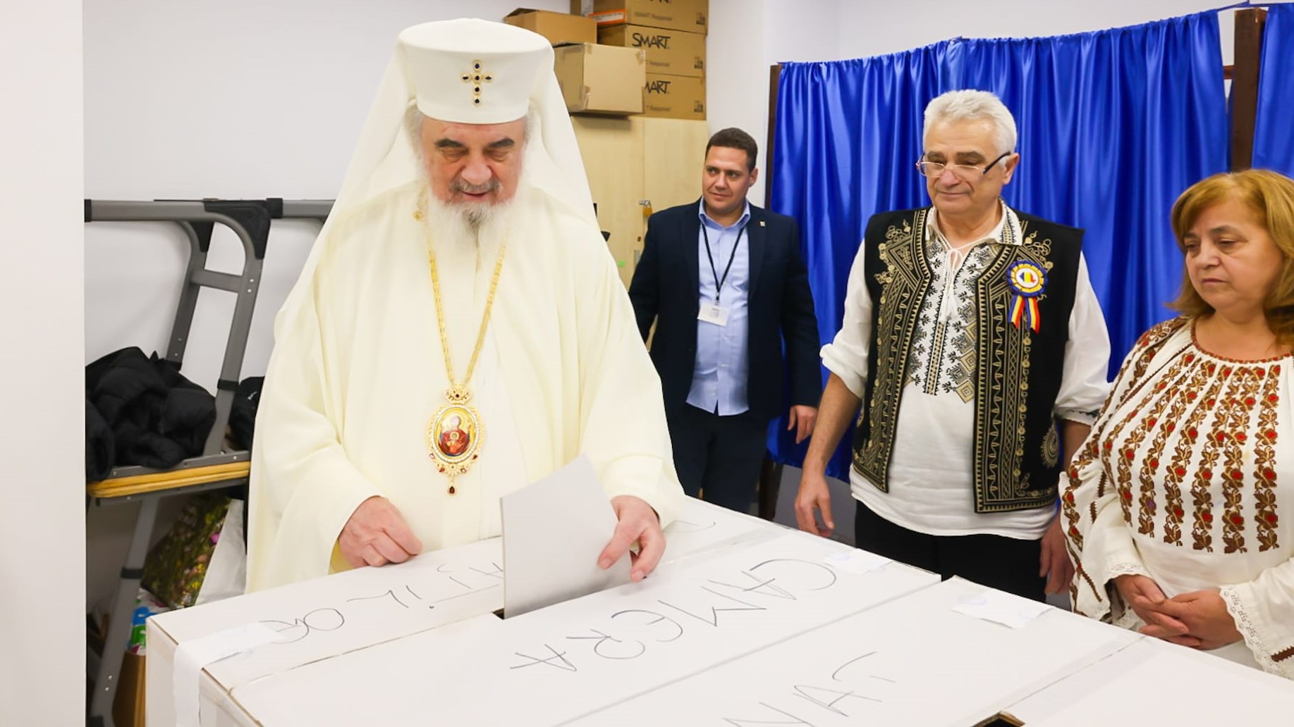 Patriarhul Daniel a votat și la parlamentare