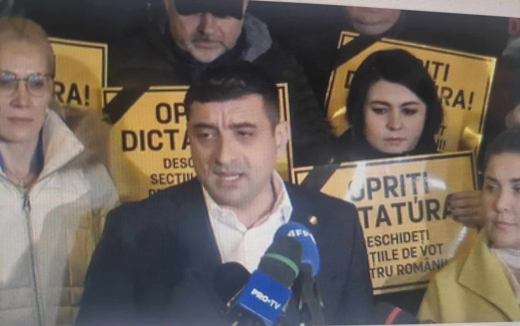 (VIDEO)Simion, din fața ÎCCJ. ”Fac un apel la români să nu participe la violente și proteste”