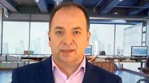 Negrescu. Curtea Constituţională pune gaz pe focul incertitudinilor