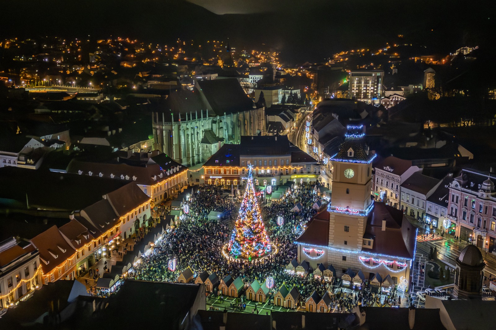 Euronews laudă Târgul de Crăciun din Brașov. „Visezi la turtă dulce?”