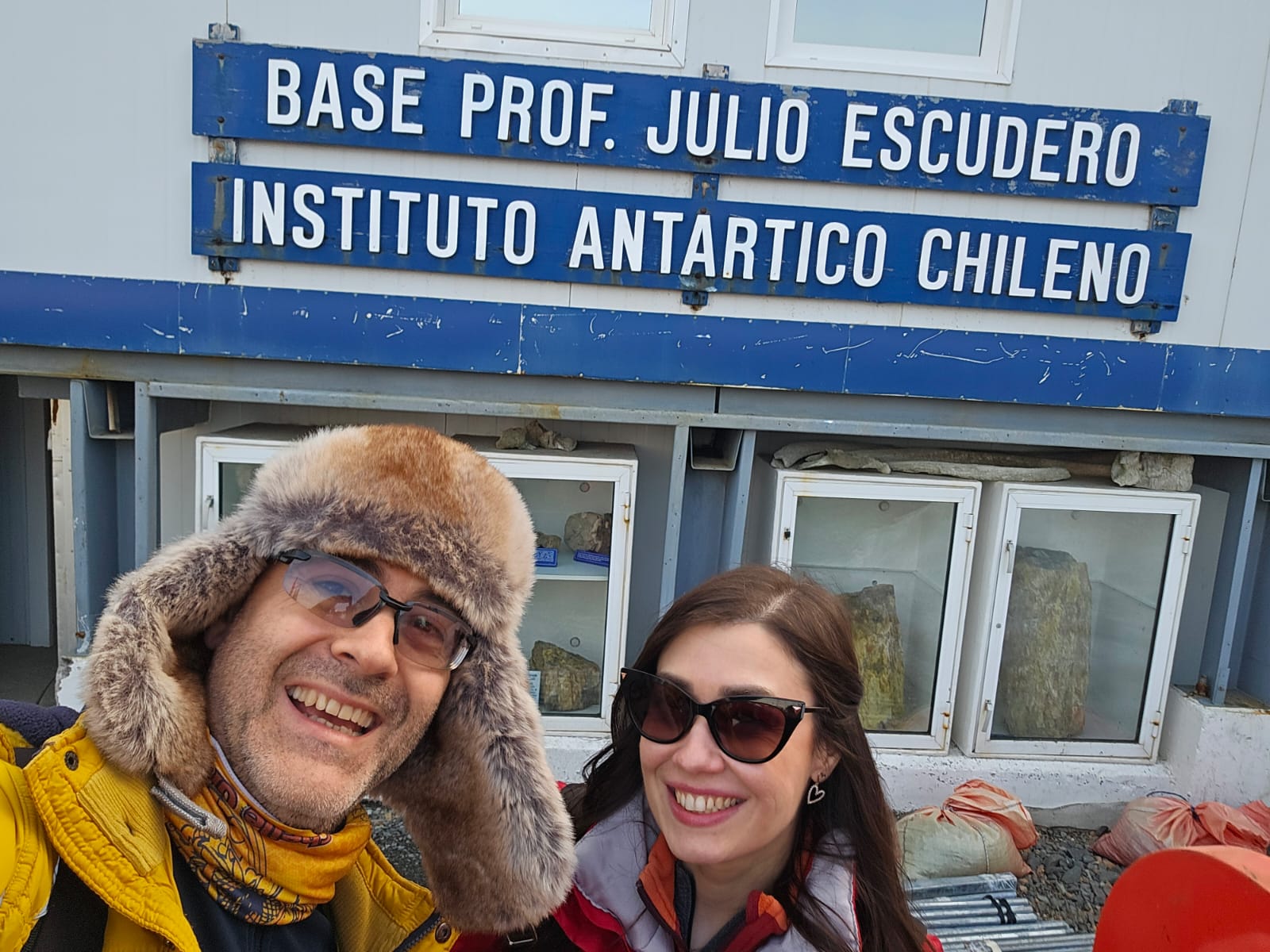 Doi artiști români au concertat în Antarctica