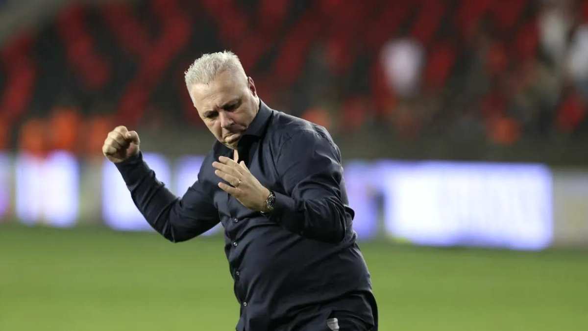 Șumudică: nu mai sunt antrenorul Rapidului