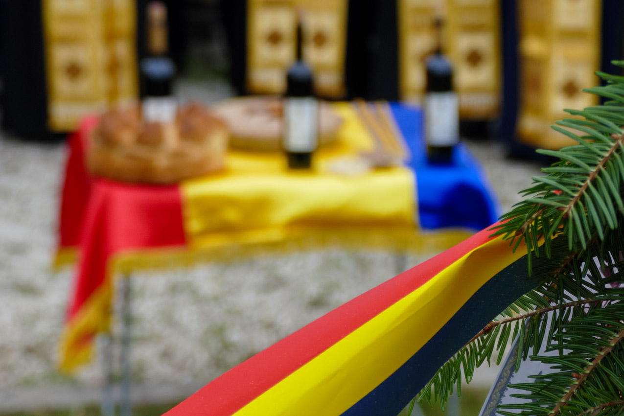 (Fotoreportaj) Ceremonie solemnă cu mici turbulențe