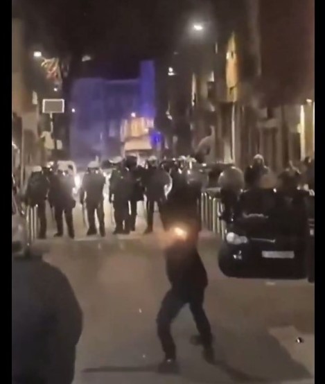 (VIDEO) Violenţe la Bruxelles. S-a aruncat cu cocktailuri Molotov