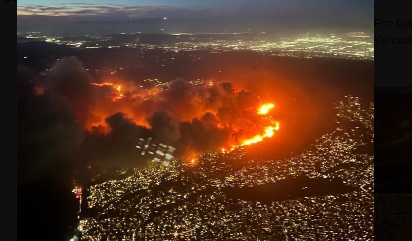 Incendiu uriaș în zona Los Angeles